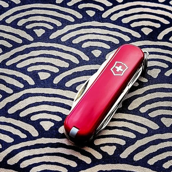 Victorinox Rambler - Red 6 Victorinox Rambler - Red - Image 4