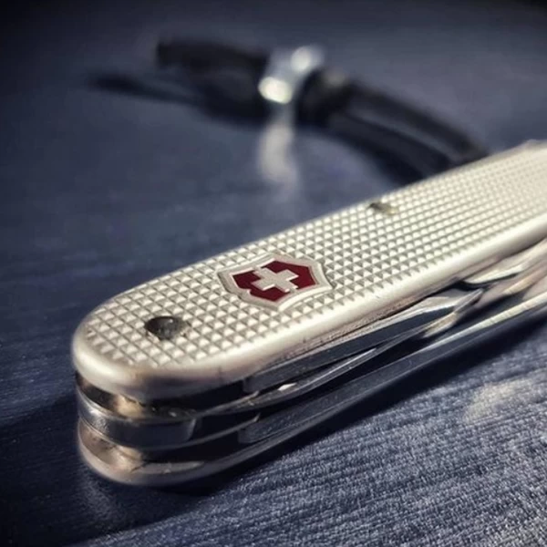 Victorinox Pioneer X Alox - Silver 5 Victorinox Pioneer X Alox - Silver - Image 3