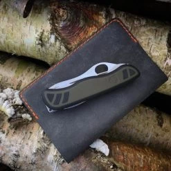 Victorinox Swiss Soldier's Knife - Green/Black Blistered 11 Victorinox Swiss Soldier's Knife - Green/Black Blistered -Online Camping Supplies 0.8461.MWCH 4 600x600 5e3aab92 5edd 457d a0fe dc7ffe78abc3