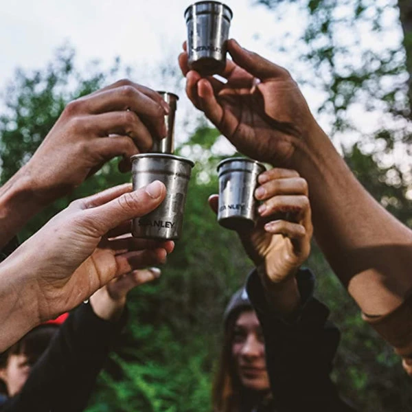 Stanley Adventure Shot Glass Set + Flask Hammertone Green 8 Stanley Adventure Shot Glass Set + Flask Hammertone Green - Image 6