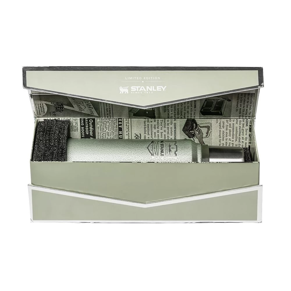 Stanley Limited Edition Classic Vacuum Bottle 108th Anniversary 1.1QT Hammertone Green 8 Stanley Limited Edition Classic Vacuum Bottle 108th Anniversary 1.1QT Hammertone Green - Image 6