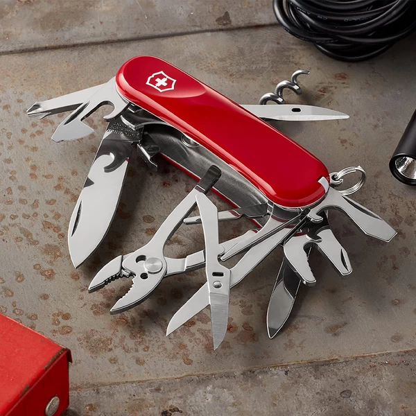 Victorinox Evolution 14 - Red 5 Victorinox Evolution 14 - Red - Image 3