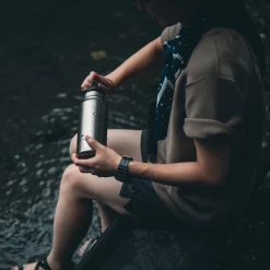 Snow Peak Titanium Aurora Bottle 800 -Online Camping Supplies 2 975acbcd bb38 40d6 b4ed 6cba1f9778e3