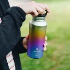 Snow Peak Titanium Aurora Bottle 800 -Online Camping Supplies 2 c25ac7c6 2153 4145 ad91 f19d7ad2dcbc