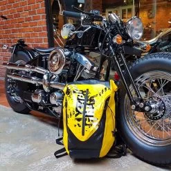 Hypergear 30L Dry Pac Pro Gold SE -Online Camping Supplies 302035 6 600x600 0210cfa2 3aaa 4cfd b2a2 493024aeed8d