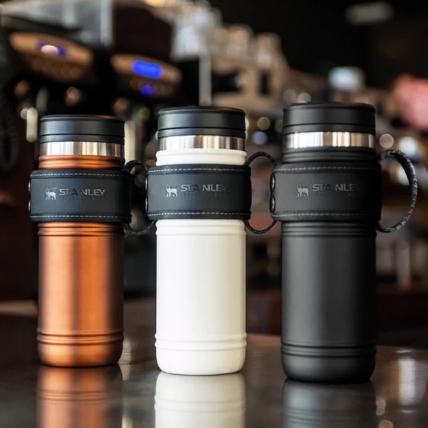 Stanley Legacy Neverleak Travel Mug 16oz - Foundry Black 10 Stanley Legacy Neverleak Travel Mug 16oz - Foundry Black - Image 8